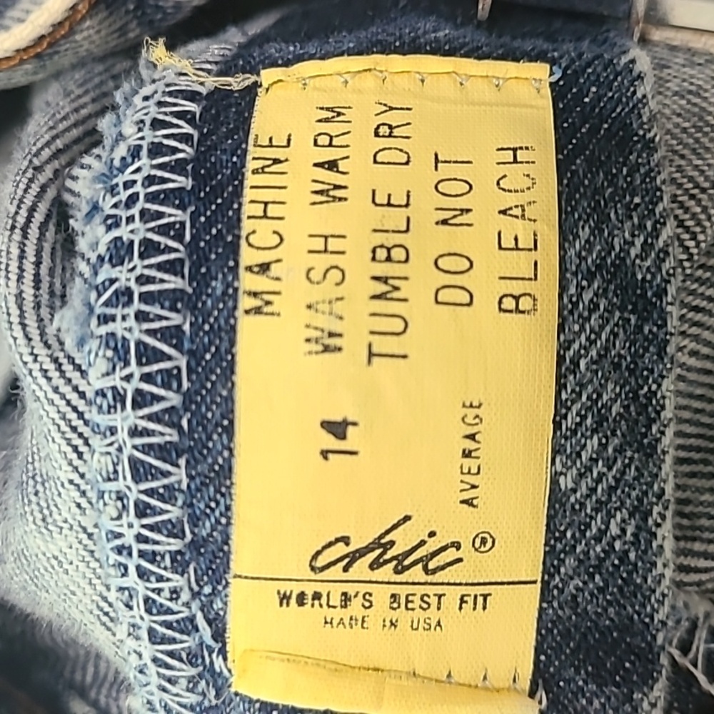 Vintage Chic acid wash dark Mom Jeans. Made in USA - Picture 6 of 7